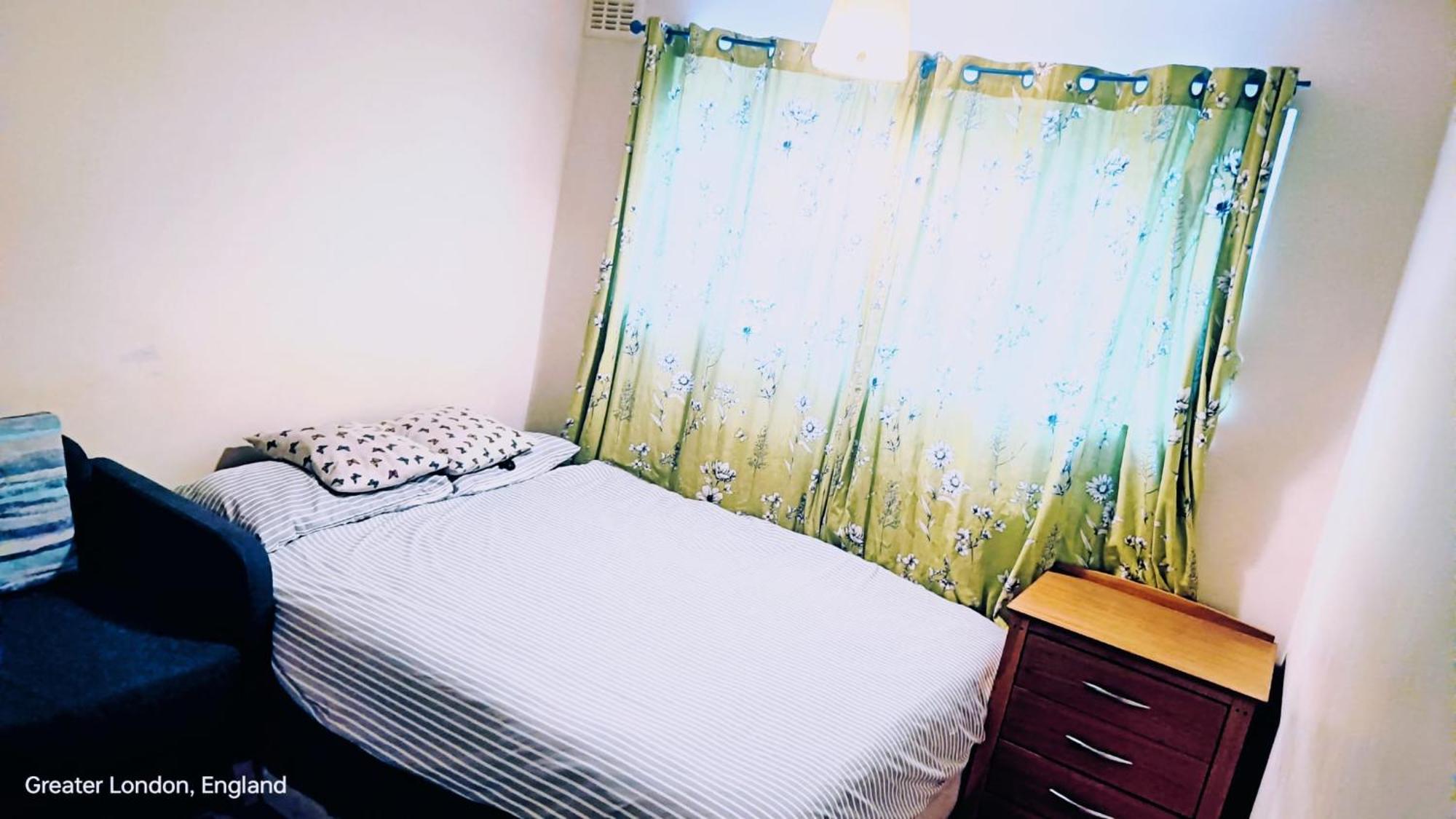 London'S Bed With Breakfast & Free Parking Lägenhet Exteriör bild